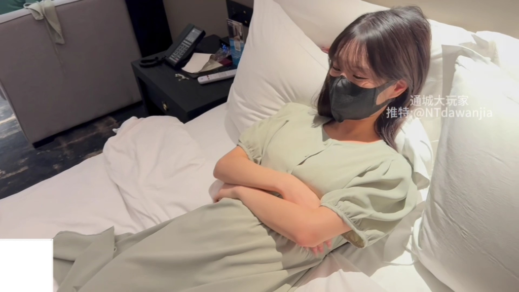 18X.真人视频-被姐姐踩脸的感觉真不错-次元资源站