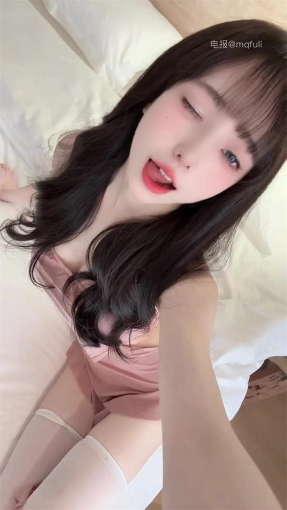 这个妹纸有点意思-次元资源站